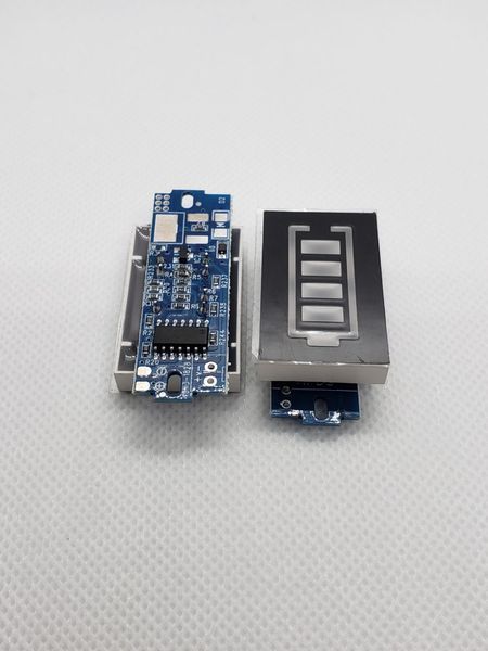 DIY Індикатор заряду акумулятора 12V